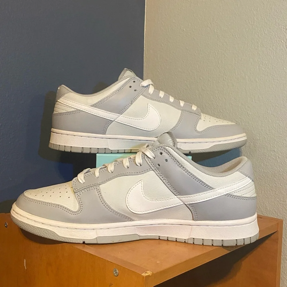 Nike Men's Gray Dunks - Picture 2 of 5